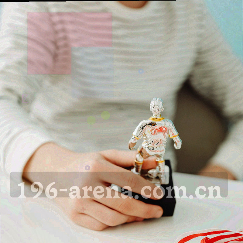 提醒通知与赛程列表的抽象化界面组合示意，图层以深蓝底和青色描边构成